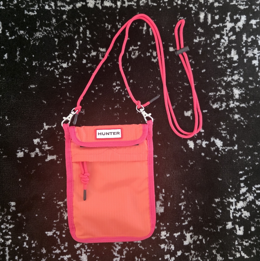 Hunter ORIGINAL PACKABLE PHONE POUCH NEW Orange Pink - Picture 3 of 9